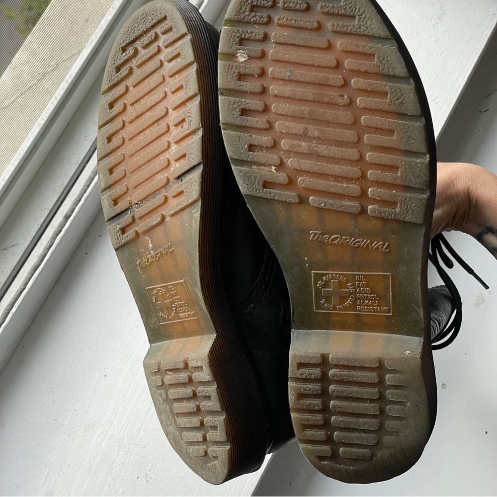 Vintage Dr. Martens Black Boots 1B99 VIRGINIA LEATHER MID CALF 14 hole - Picture 6 of 12